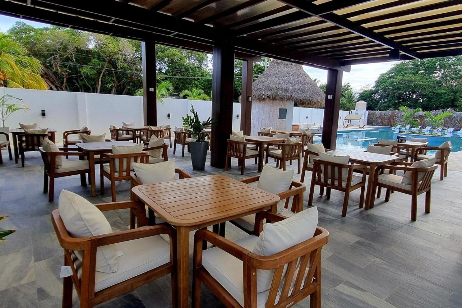 Acqua Di Mare Resort West Bay Ngoại thất bức ảnh
